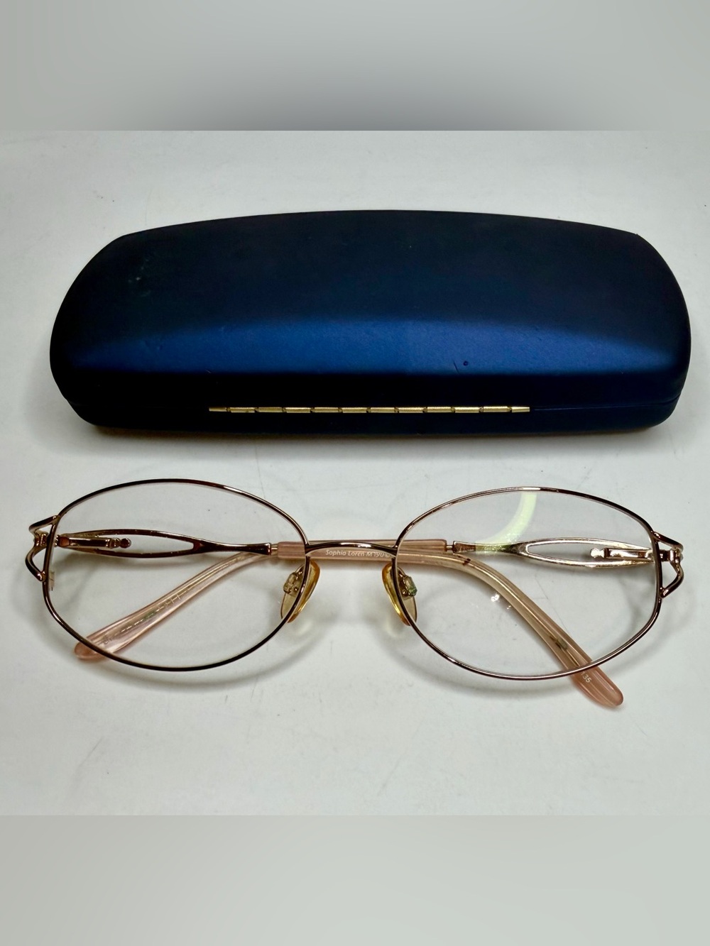 Vtg Sophia Loren M190 Eyeglasses Gold Metal Frames Womens 55-17-135 Oval Glasses